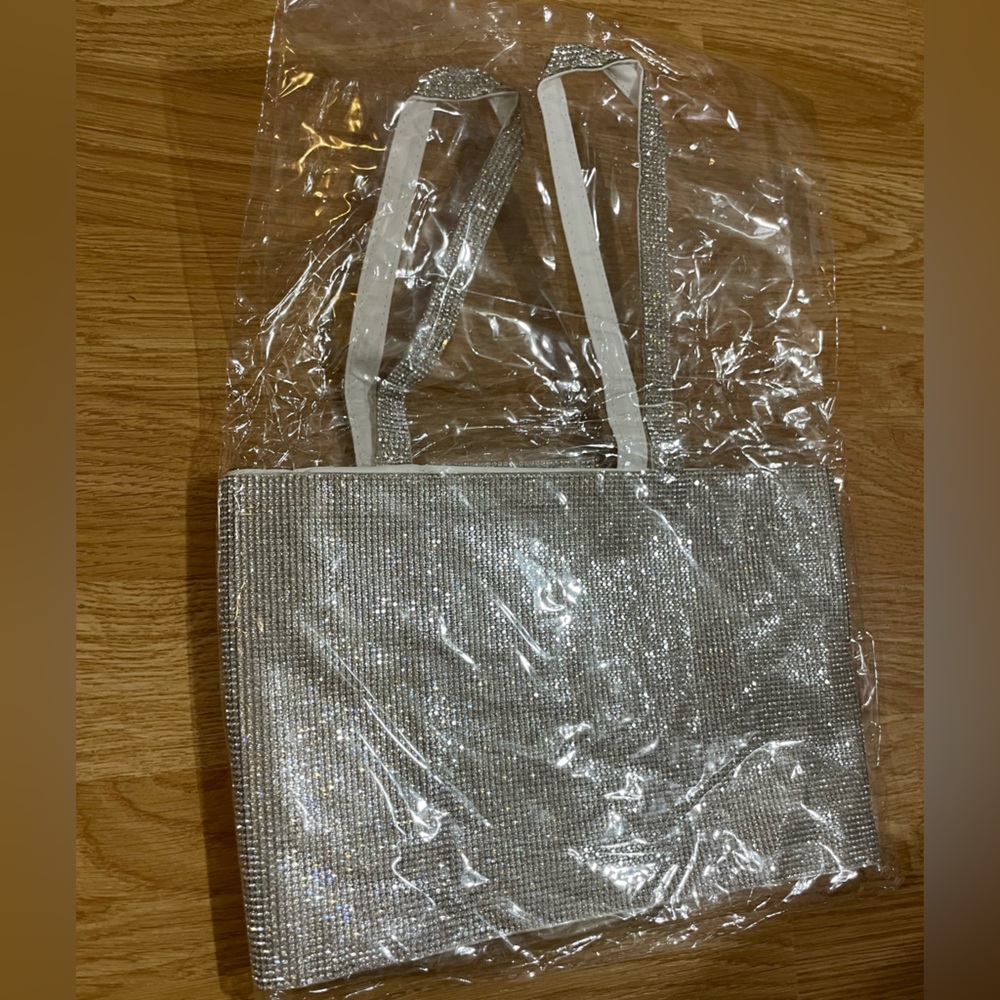 COPY - Cropped Rhinestone Top - Picture 3 of 4